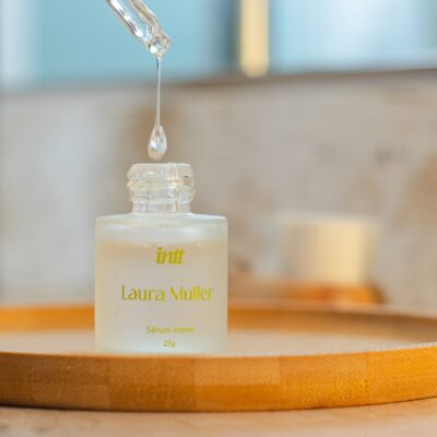 Sérum Íntimo Hidratante com Aloe Vera - Linha Laura Muller 23g - Image 5